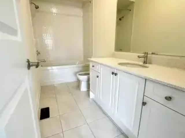 House 5 Bedroom For Rent Bradford West Gwillimbury ON 4300 ES103119059