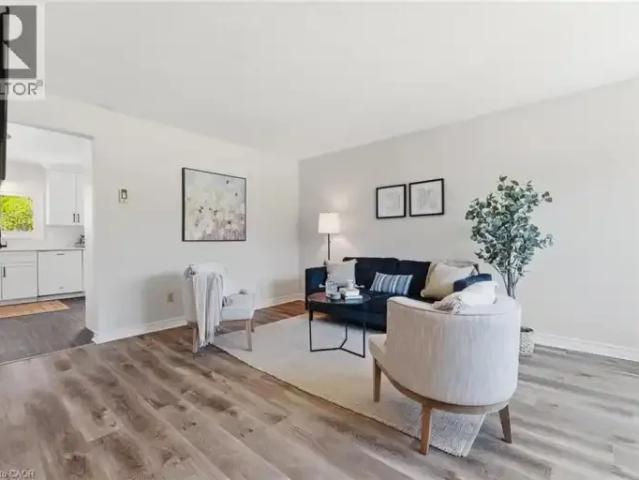 House 5 Bedroom For Rent Guelph ON 3750 ES104888866
