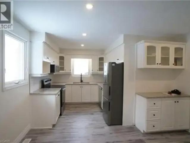 House 5 Bedroom For Rent Guelph ON 4000 ES101639085
