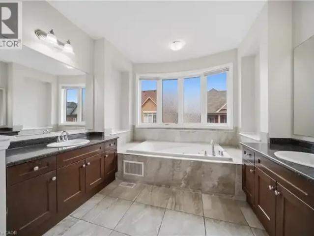 House 5 Bedroom For Rent Oakville ON 5700 ES102847433