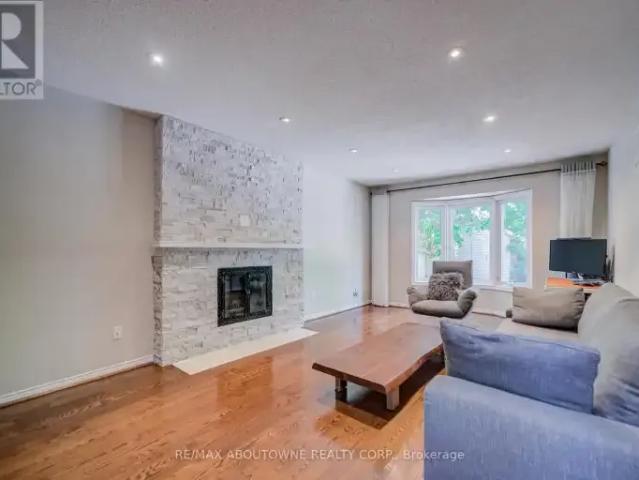 House 5 Bedroom For Rent Oakville ON 5900 ES103119121