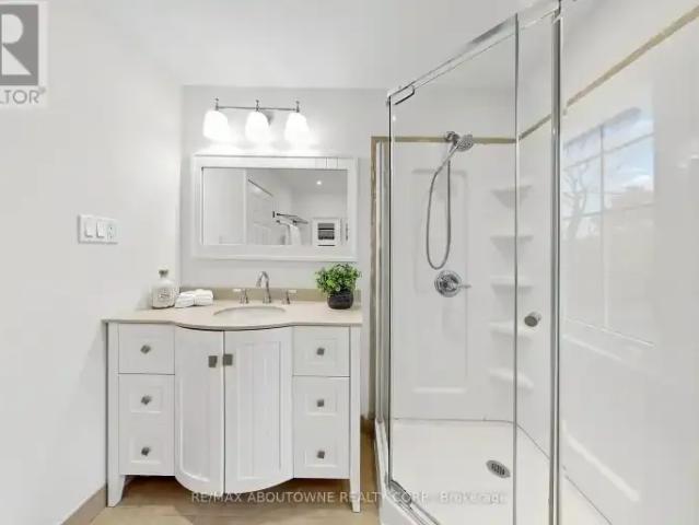 House 5 Bedroom For Rent Oakville ON 7800 ES103091703