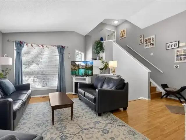 House 5 Bedroom For Rent St. Albert AB 3900 ELS101827438