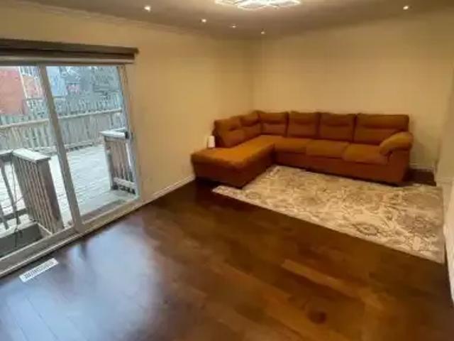 House 5 Bedroom For Rent Waterloo ON 500 ES102243018