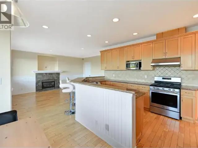 House 5 Bedroom For Rent West Vancouver BC 6980 ES102752796
