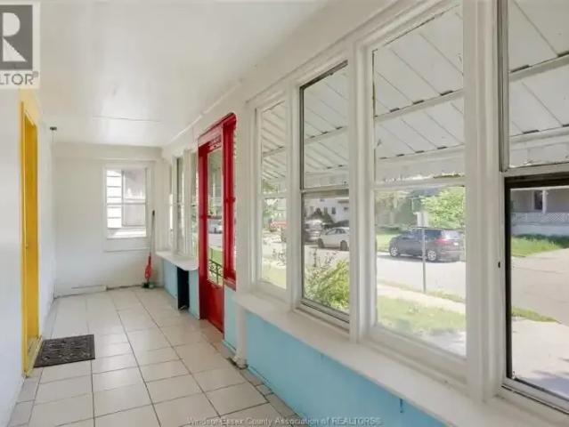 House 5 Bedroom For Rent Windsor ON 2100 ES104471015
