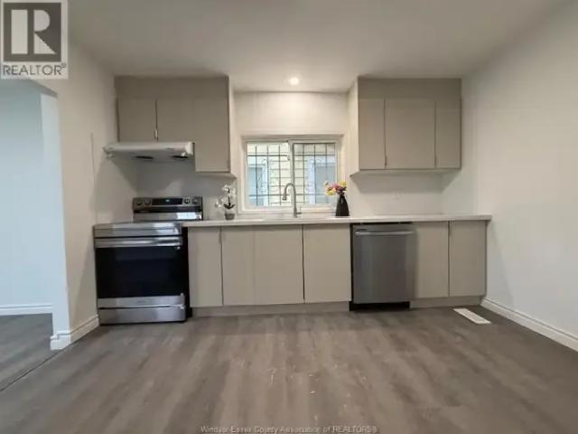 House 5 Bedroom For Rent Windsor ON 2350 ES100444803