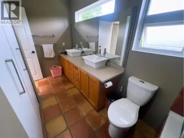 House 5 Bedroom For Rent Vancouver BC 6200 ES102578903