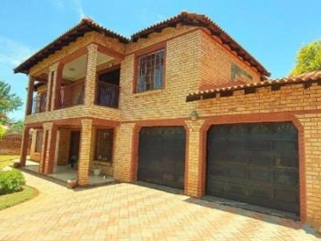 house 5 bedroom, Mmabatho North West 2735 DS84740577