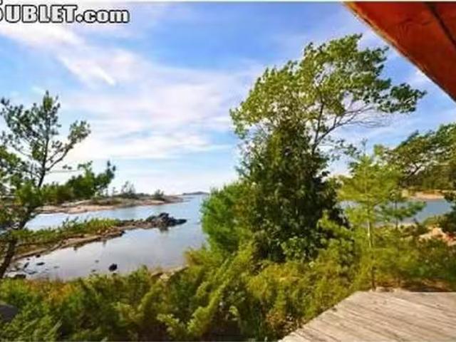 House 5 bedrooms in Wasaga Beach