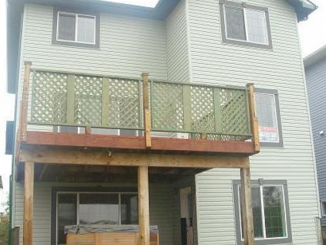 House: 5 Bedrooms, 3.5 Baths, On The Lake For Rent