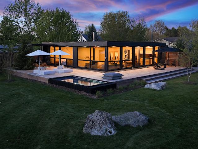 House with pool and garden