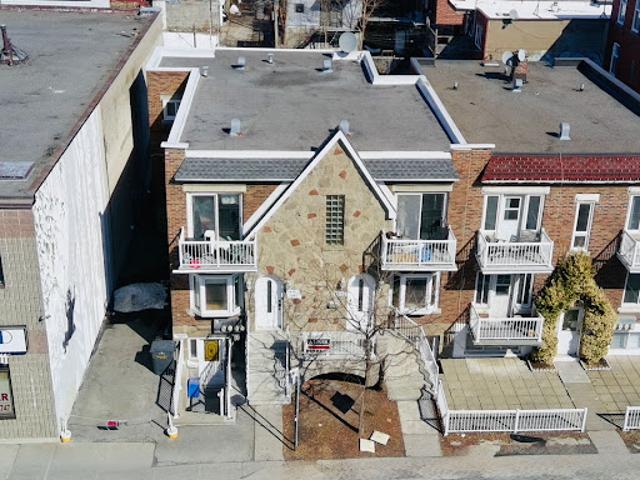 House with terrace