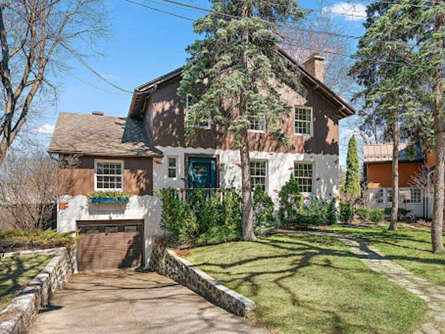 House with pool and garden