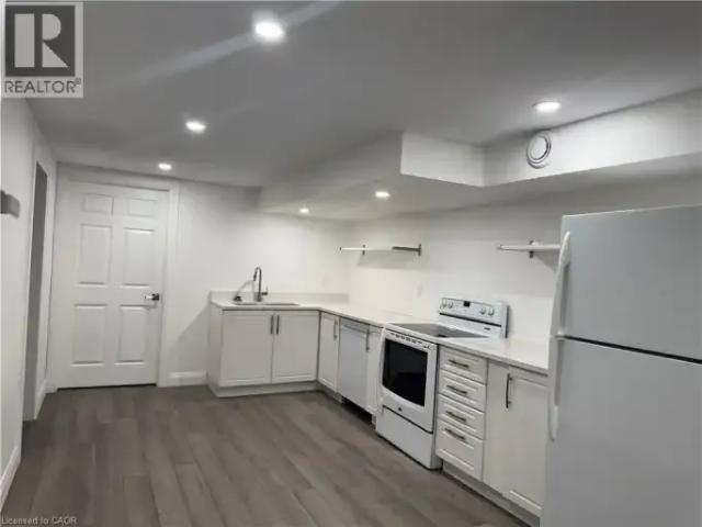 House 6 Bedroom For Rent Kitchener ON 2100 ES100443841