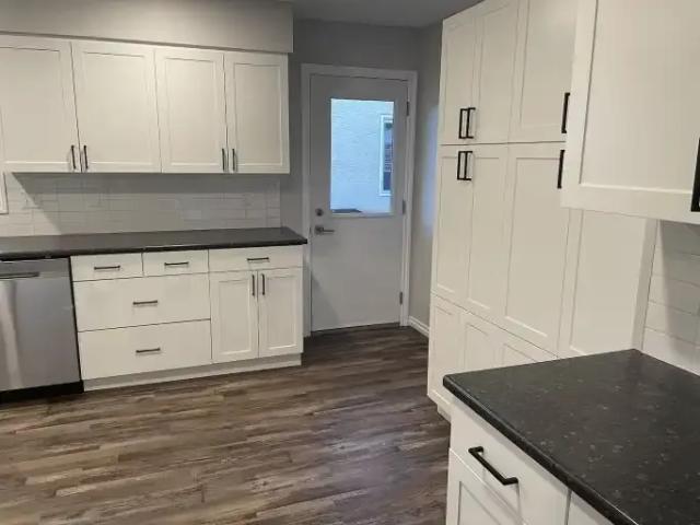 House 6 Bedroom For Rent Leduc AB 3000 ES104434118