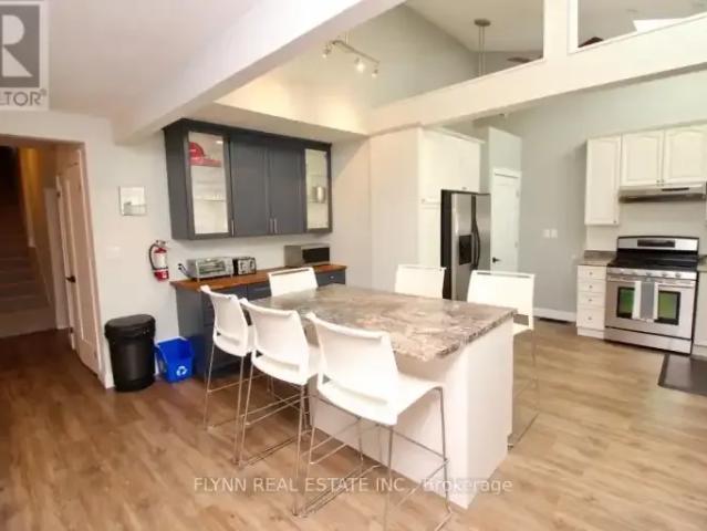 House 6 Bedroom For Rent Niagara Falls ON 4000 ES102243174