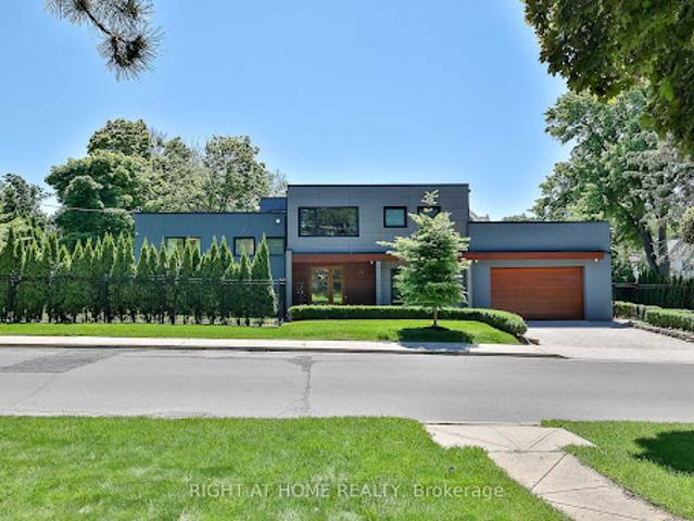 Contemporary house with garden