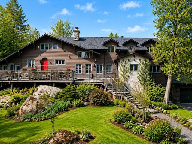House with garden and terrace