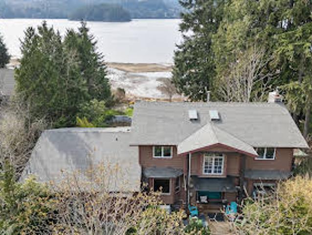 Seaside house with garden