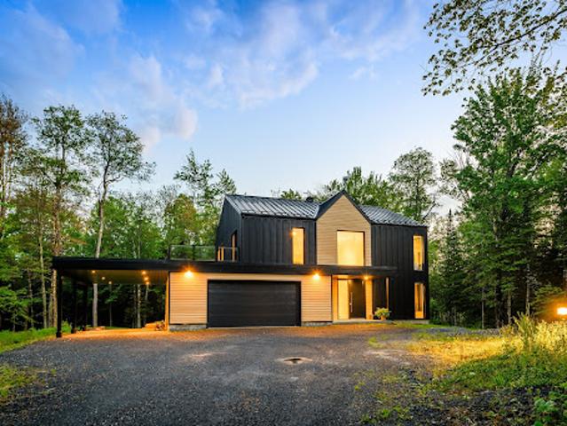 Contemporary house with garden