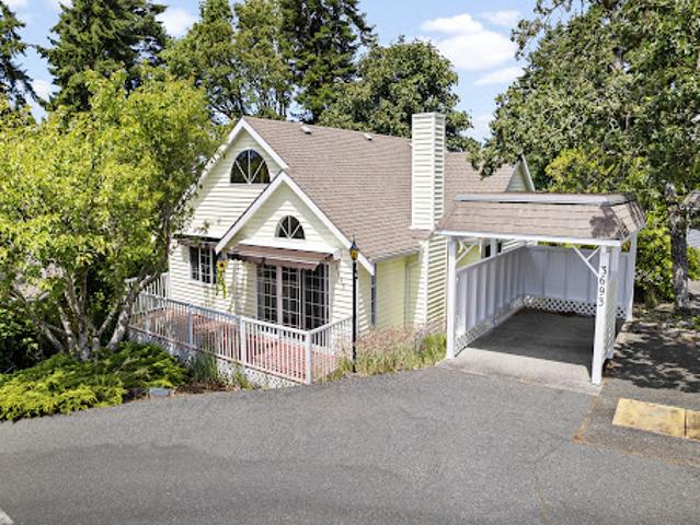 House with terrace