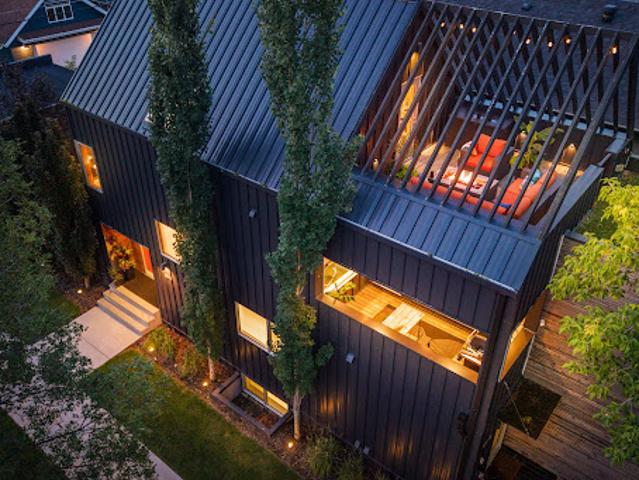 Contemporary house with terrace
