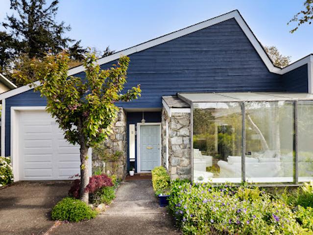 House with garden