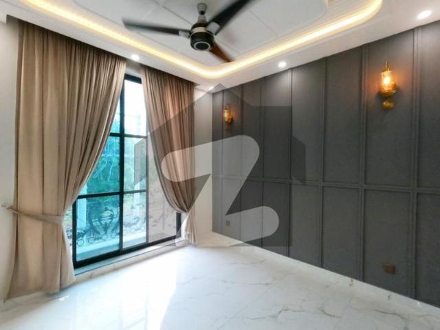 House 10 Marla For sale In Central Park Block G