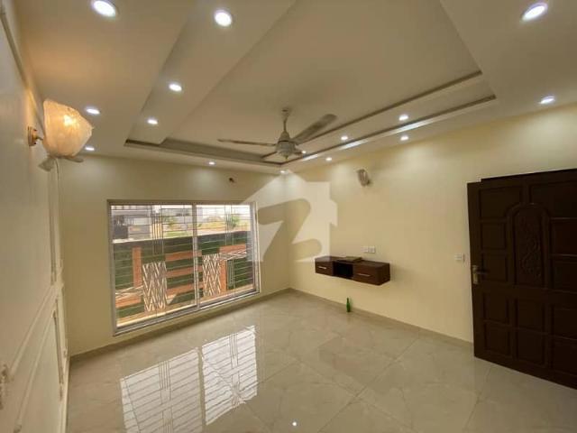 House # 10 Marla House For Rent In Model Town