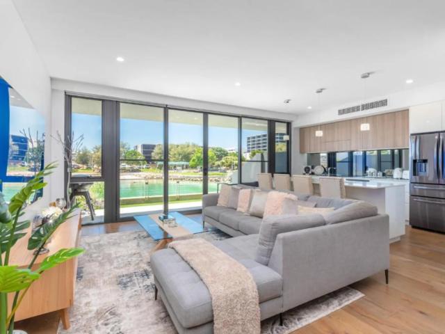 house 12 Maraboo Loop, North Coogee