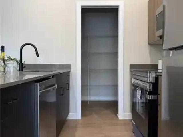 House 1 Bedroom For Rent East Selkirk MB 1325 ES103958744