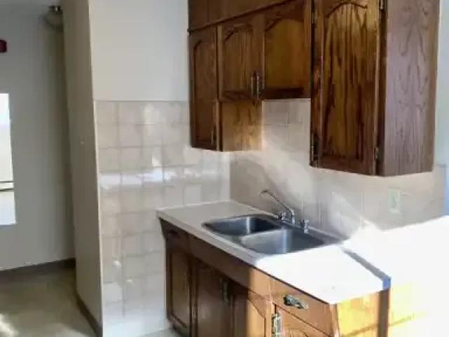 House 1 Bedroom For Rent Edmonton AB 900 ES102846627