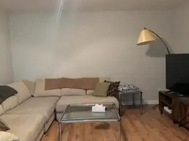 House 1 Bedroom For Rent Kitchener ON 1550 ES103542293
