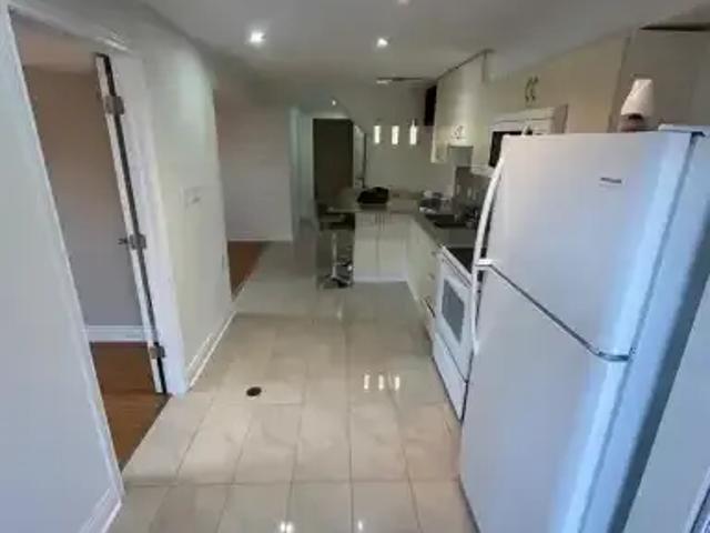 House 1 Bedroom For Rent Richmond Hill ON 1650 ES103740064