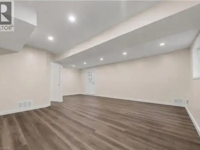 House 1 Bedroom For Rent Waterloo ON 1800 ES102434527