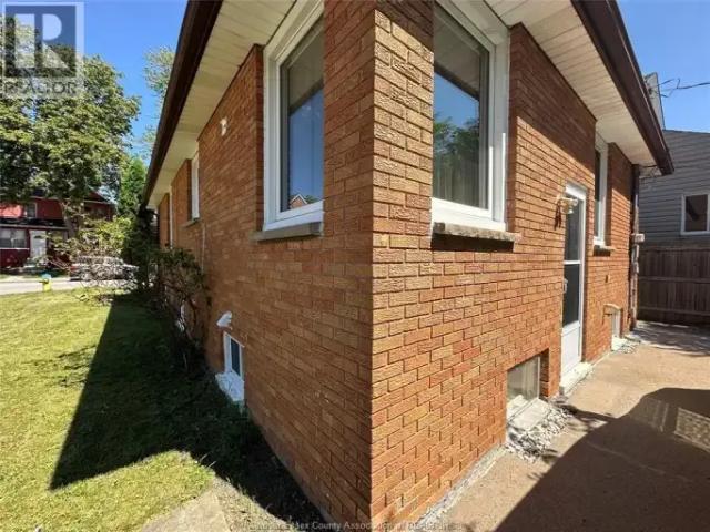 House 1 Bedroom For Rent Windsor ON 560 ES103338645