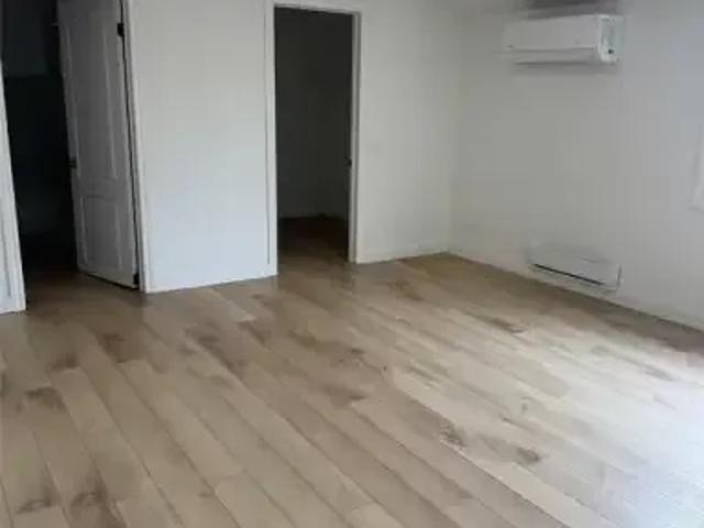 House 1 Bedroom For Rent Windsor ON 1490 ELS102658689