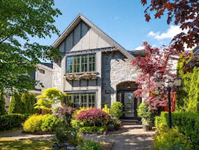 House with garden and terrace