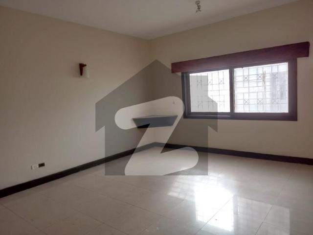 House 270 Sqyds, 4 Bedrooms D/ Available For Sale Block 5 Clifton Block 5