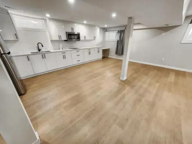 House 2 Bedroom For Rent Calgary AB 1379 ELS102752677
