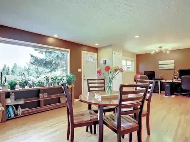 House 2 Bedroom For Rent Calgary AB 2400 ELS101399726