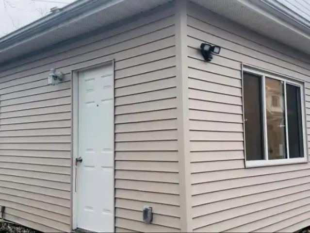 House 2 Bedroom For Rent Cambridge ON 2100 ES105151030