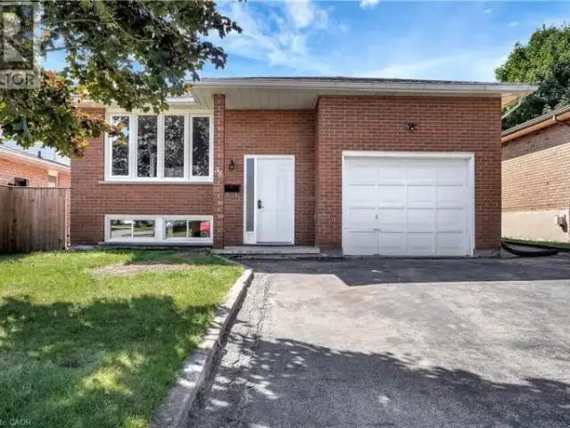 House 2 Bedroom For Rent Cambridge ON 2200 ES102518831