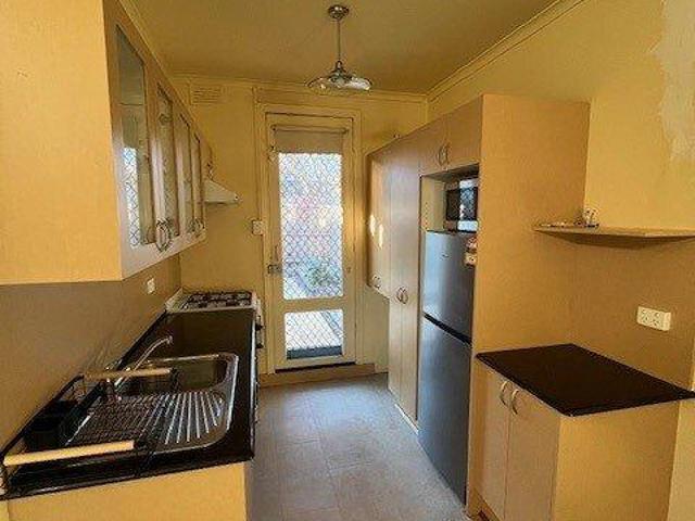 House 2 Bedroom For Rent Carlton North VIC 620 ES103588339