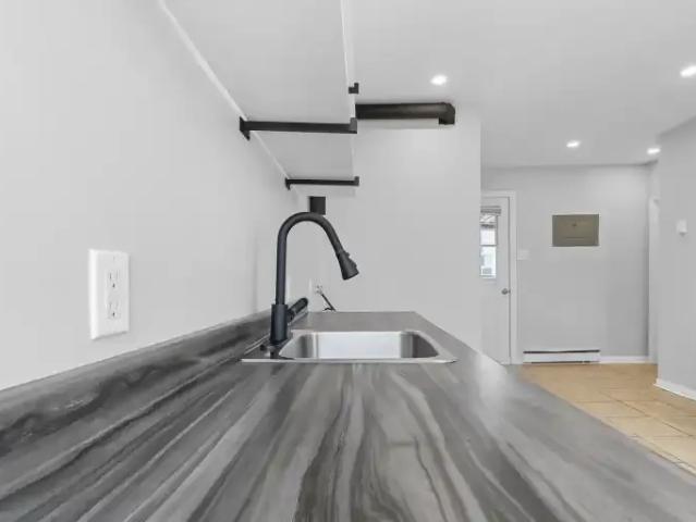 House 2 Bedroom For Rent Gatineau QC 1350 ELS102846473