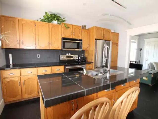House 2 Bedroom For Rent Guelph ON 2750 ES102847124