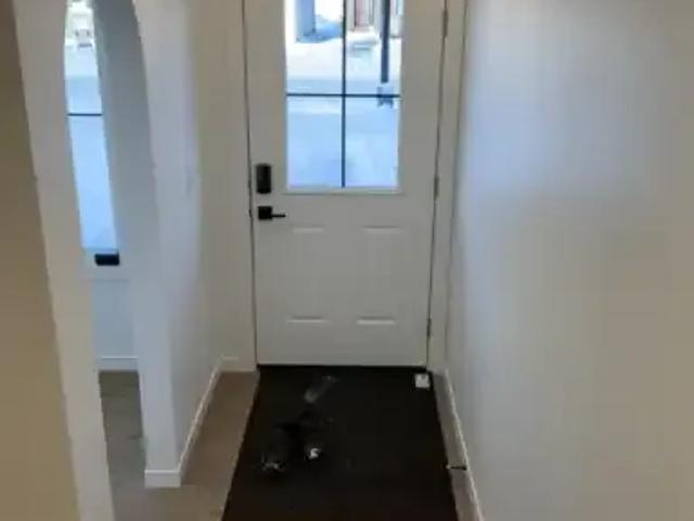 House 2 Bedroom For Rent Edmonton AB 1800 ES102846650
