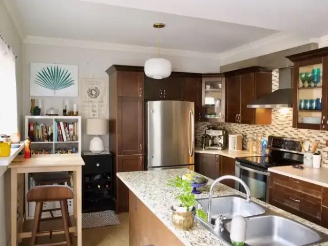 House 2 Bedroom For Rent Edmonton AB 2400 ES102587464
