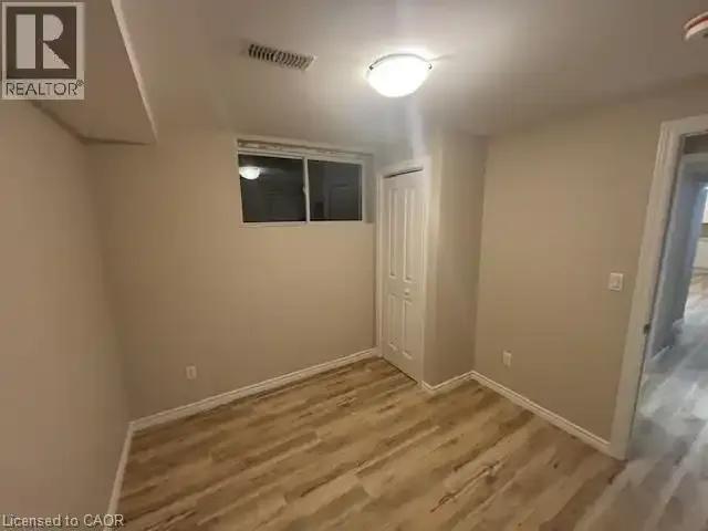 House 2 Bedroom For Rent Kitchener ON 1500 ES100941109